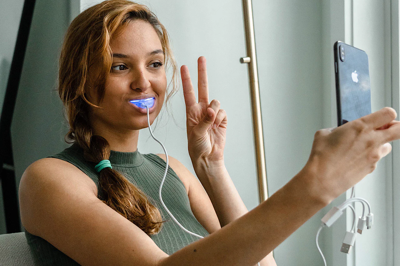 LIVFRESH Mobile Whitening System - Image 6
